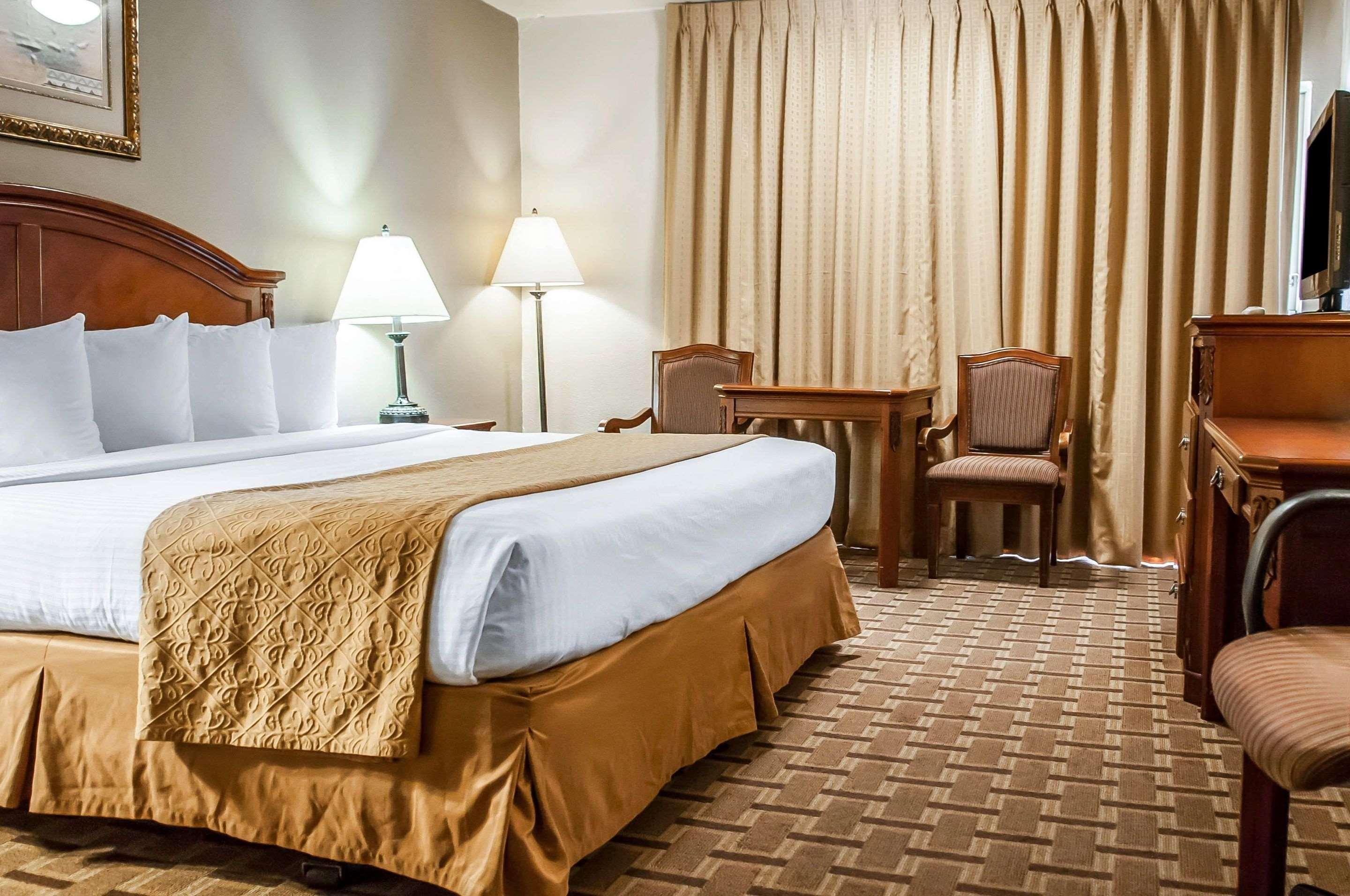 Hotel Inn Санта Фе Екстериор снимка