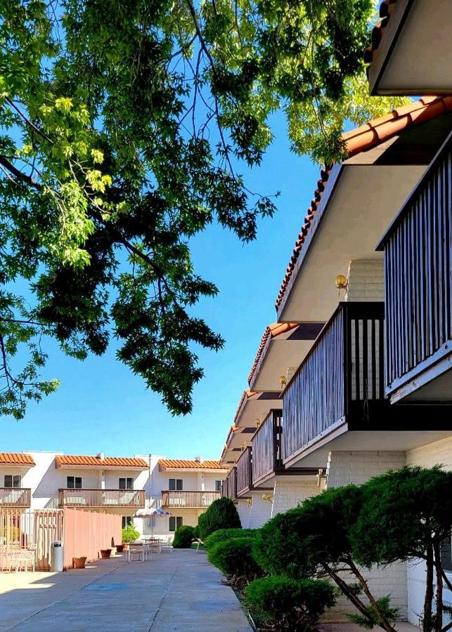 Hotel Inn Санта Фе Екстериор снимка
